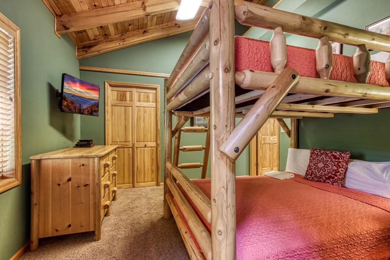Mountain Lake Lodge, Hot Tub, Theater Room, 1089 Free Tickets Each Paid Day, Dollywood And More سيفيرفيل المظهر الخارجي الصورة