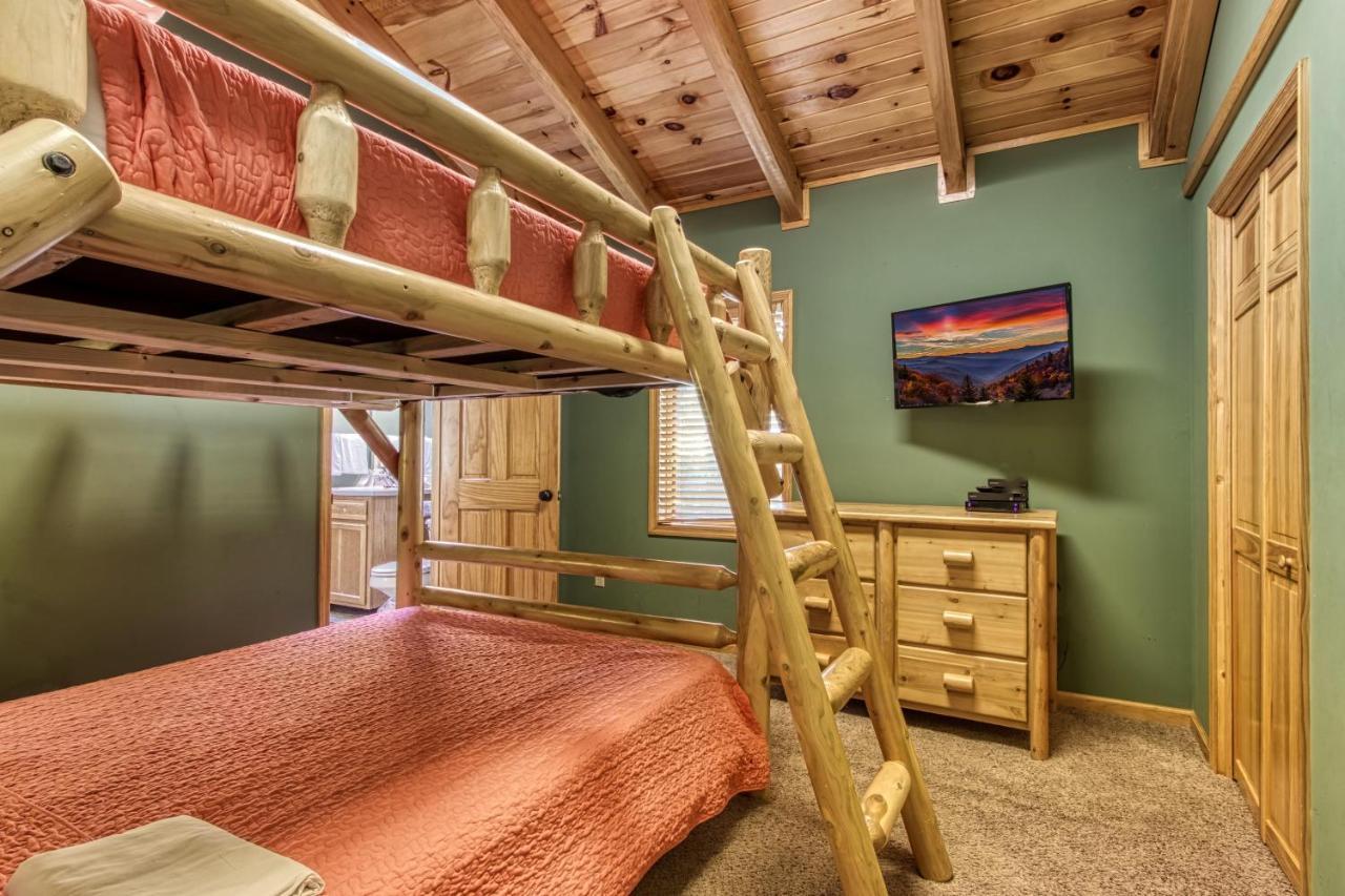 Mountain Lake Lodge, Hot Tub, Theater Room, 1089 Free Tickets Each Paid Day, Dollywood And More سيفيرفيل المظهر الخارجي الصورة