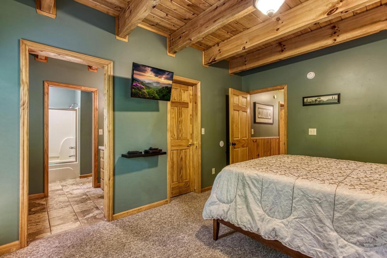 Mountain Lake Lodge, Hot Tub, Theater Room, 1089 Free Tickets Each Paid Day, Dollywood And More سيفيرفيل المظهر الخارجي الصورة